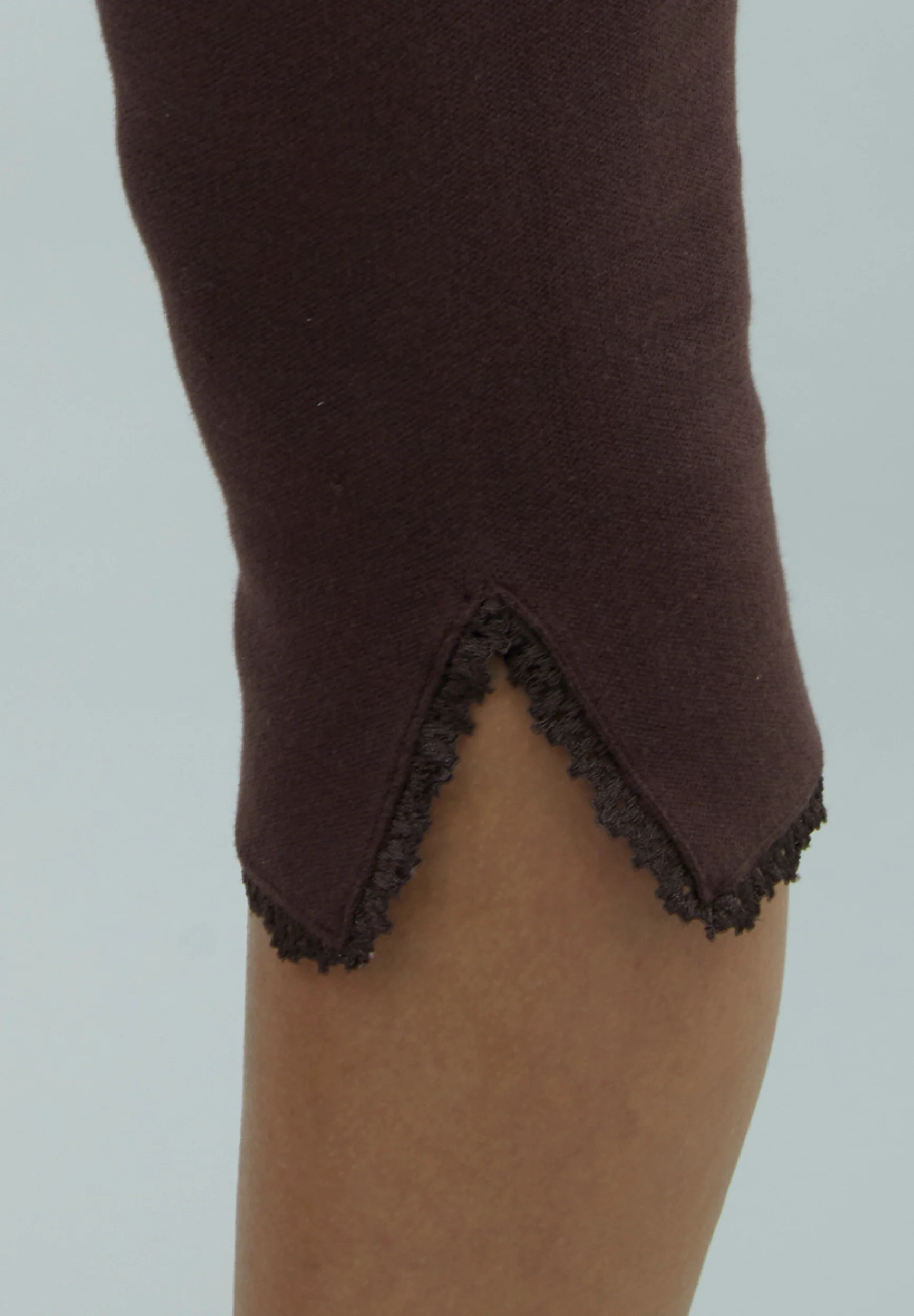 CLASSIC CAPRI PANTS - Image 4