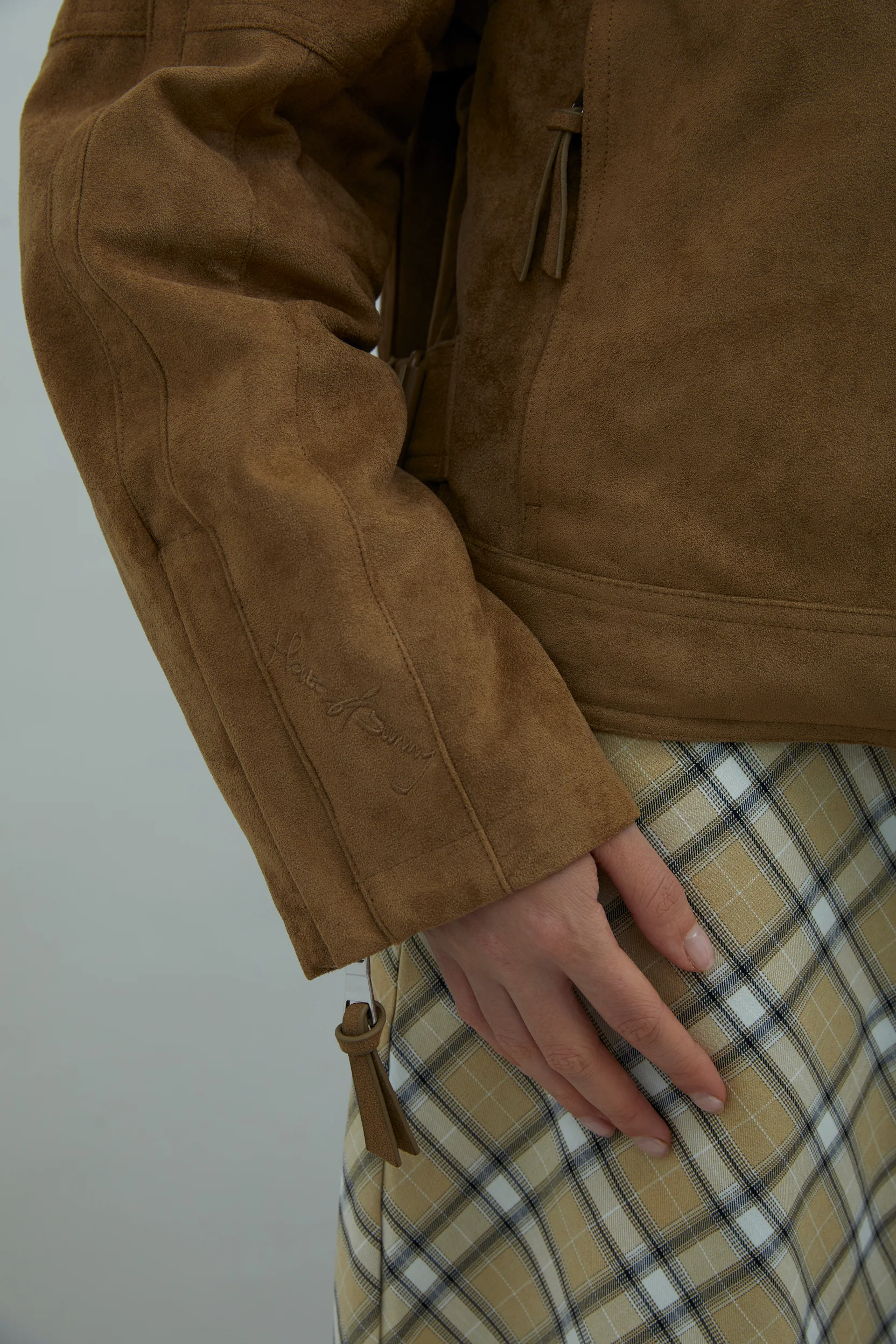 THE SUEDE RACER - Image 5